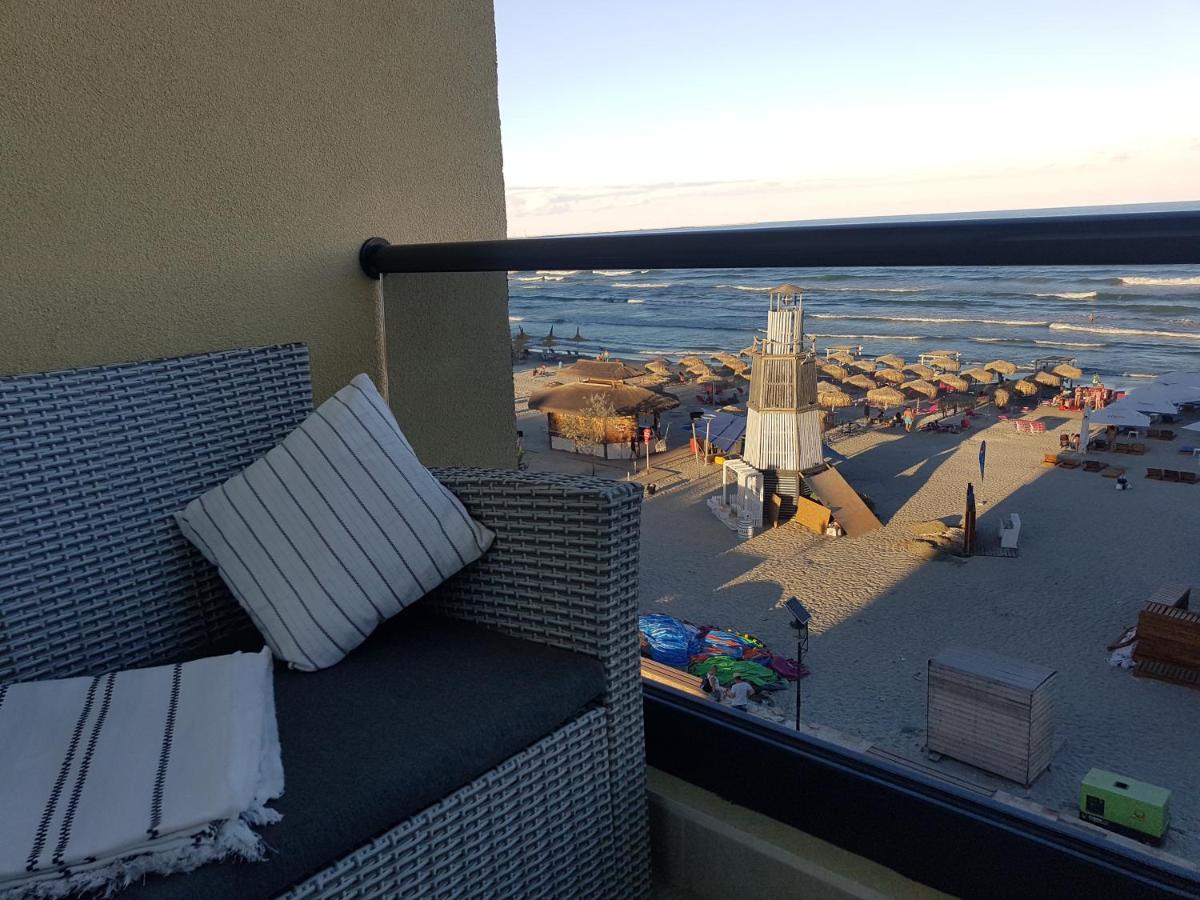 Panoramis Promenada-Larisa Apartment Navodari Bagian luar foto