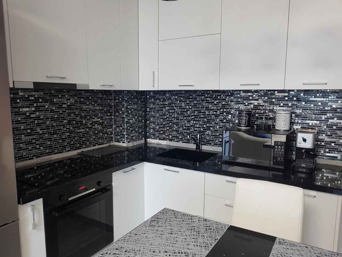 Panoramis Promenada-Larisa Apartment Navodari Bagian luar foto