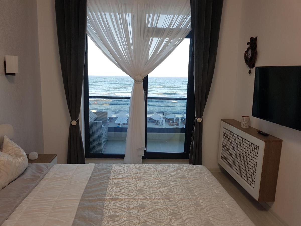 Panoramis Promenada-Larisa Apartment Navodari Bagian luar foto