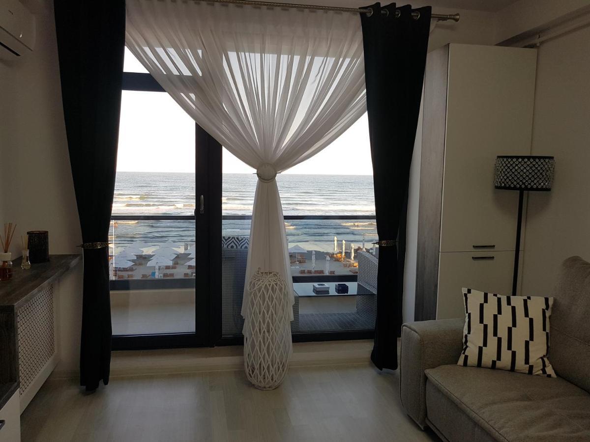 Panoramis Promenada-Larisa Apartment Navodari Bagian luar foto