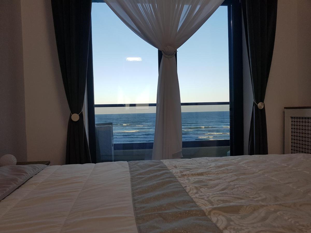 Panoramis Promenada-Larisa Apartment Navodari Bagian luar foto