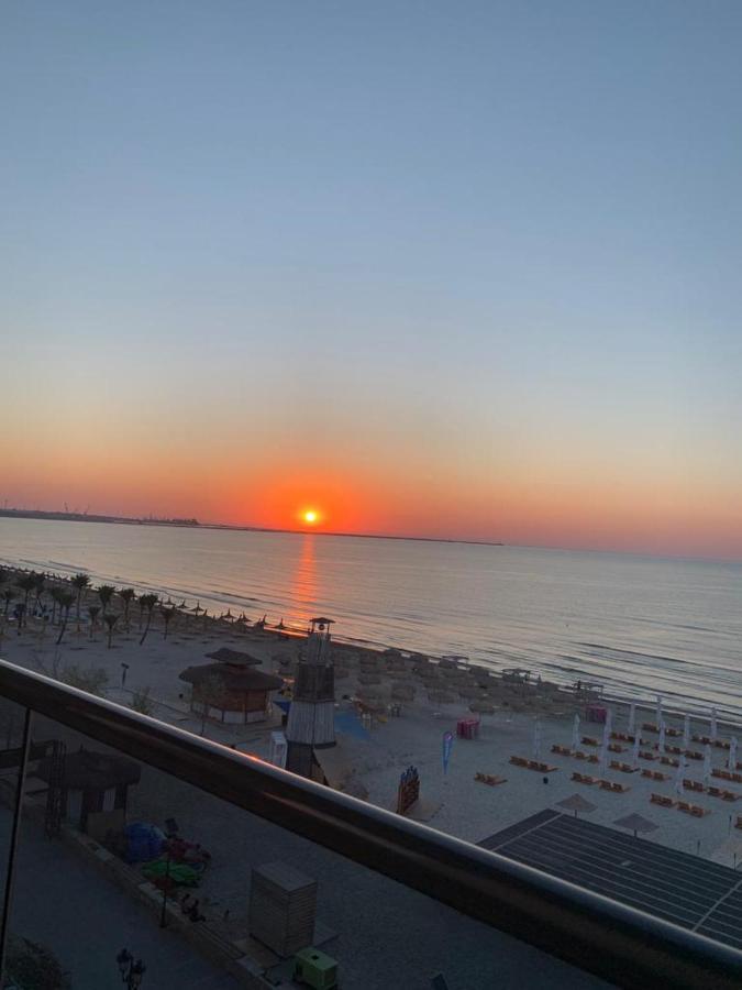 Panoramis Promenada-Larisa Apartment Navodari Bagian luar foto